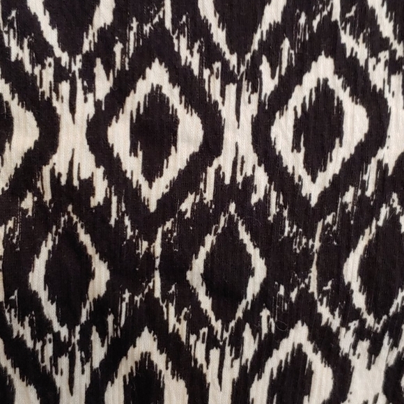 Dressbarn Black And White Sleeveless Ruffle Tank Top Petite Shirt Size XL - Picture 4 of 7